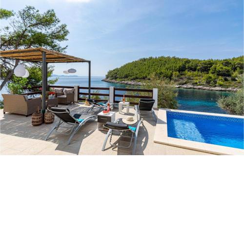 Gorgeous Home In Blato With Wifi