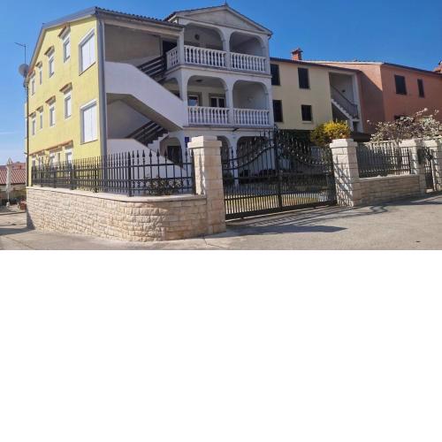 Guest House Casa Mia - Rooms & Apartments
