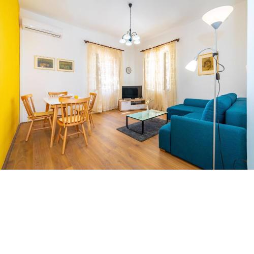History Apartments Center