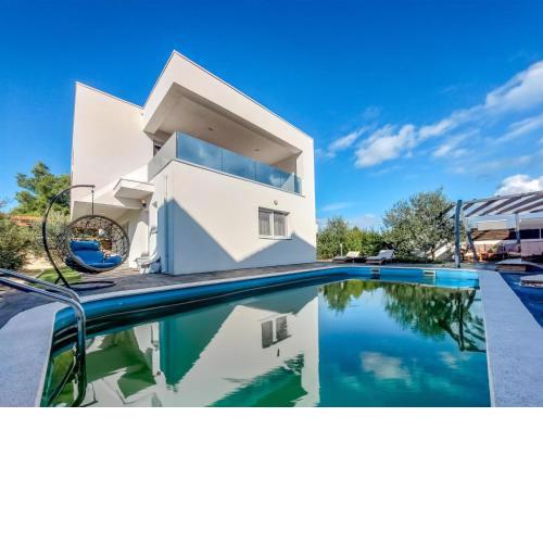 Holiday Home Villa Nika by Interhome