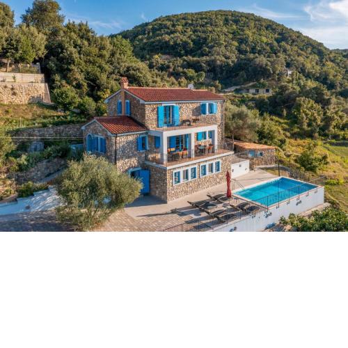 Holiday house in Supetarska Draga with sea view, terrace, air conditioning, WiFi 890-1