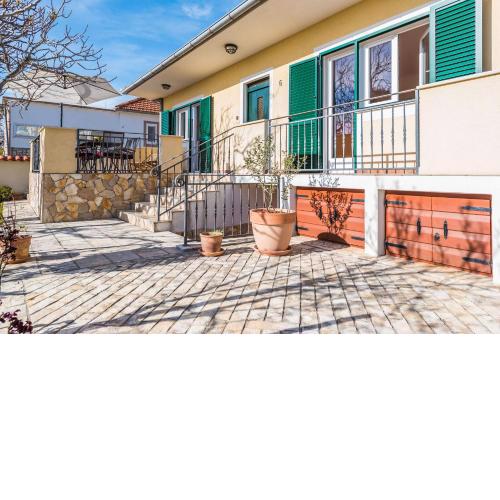 Holiday House Lavanda