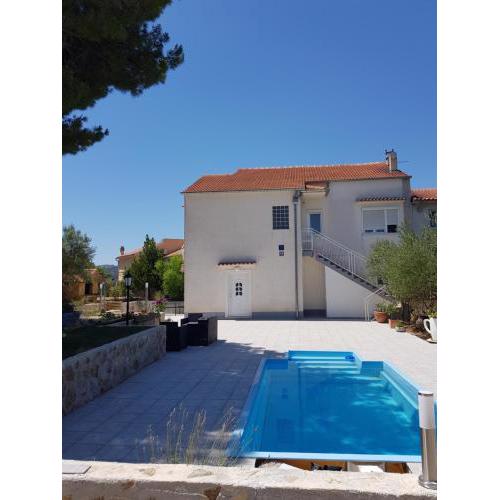 Holiday House ''Villa Flora''