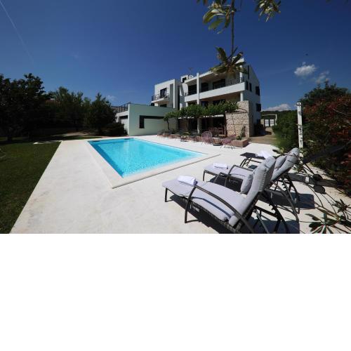 Holiday house with a swimming pool Zadar - Diklo, Zadar - 15336