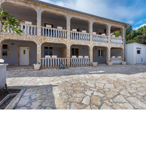 Homely Apartment in Vir with Balcony