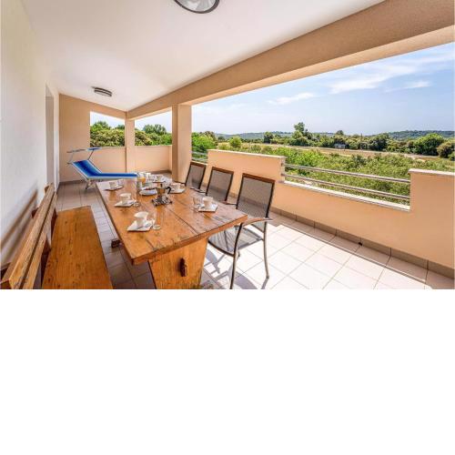 Lovely Apartment In Medulin With House Sea View