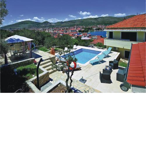 Lovely Apartment In Trogir With House Sea View