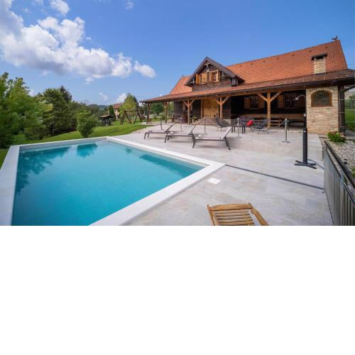 Lovely Home In Gornji Trpuci With Wifi