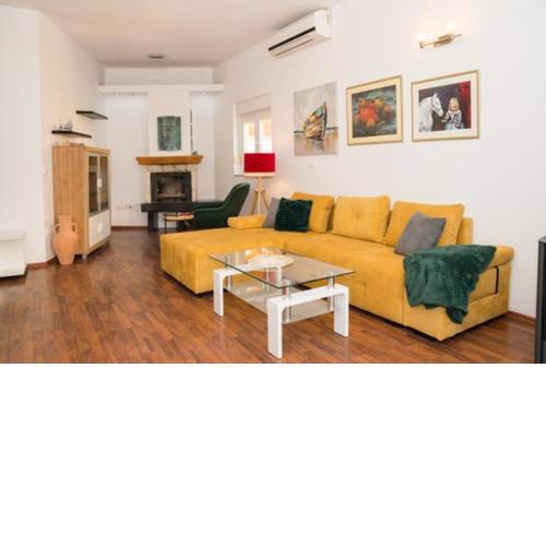 Lux Mare Home