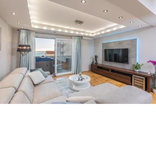 Luxury apartman SKY with sea view and whirlpool