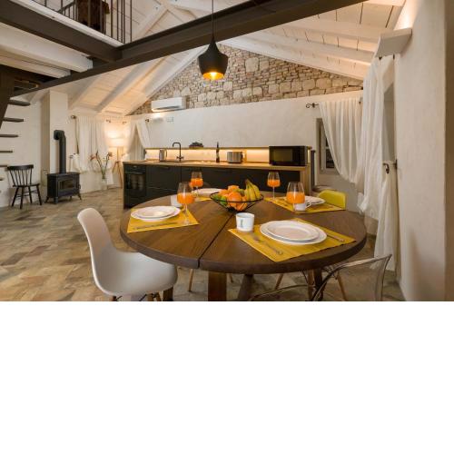 Luxury Apartment Lina - III