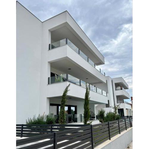 Luxury Apartment with a private pool Arbitana
