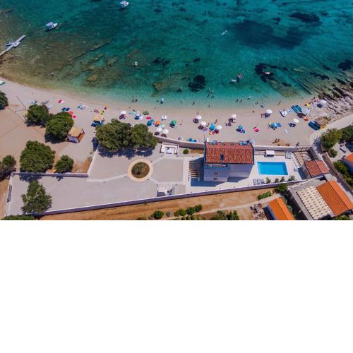 Luxury Beachfront Villa Korcula the Beach with private pool, sauna and gym at the beach on Korcula island - Prizba