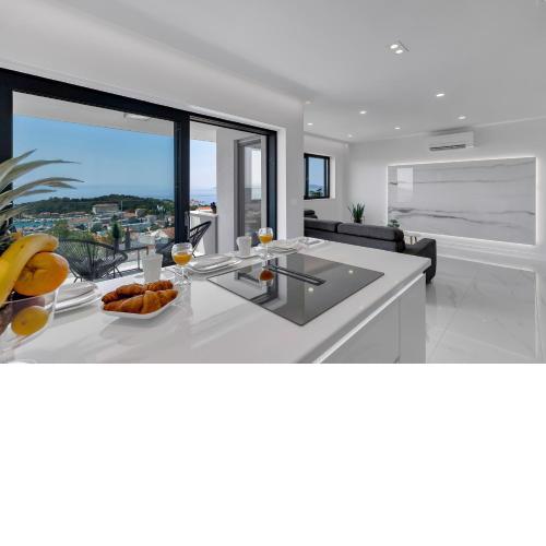 Luxury Seaview apartment Dzenan