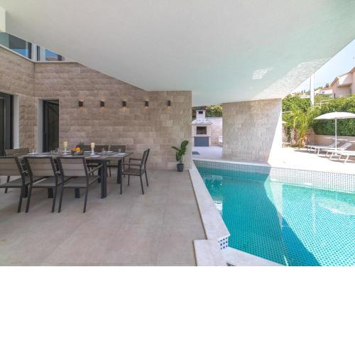 Luxury Villa Trogir 3 with private pool, jacuzzi and gym by the beach on Ciovo - Okrug Donji