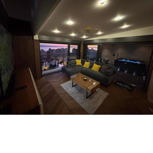 Magic VieW Luxury Penthouse with Jacuzzi and Sea view