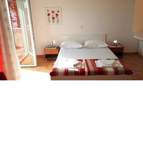 Makarska Studio apartments in the city center Taja