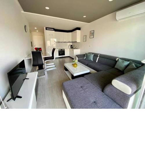 Modern Apartments with garage