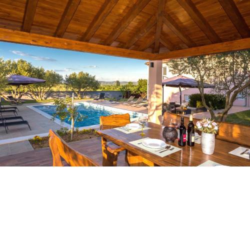 MY DALMATIA - Villa Simone with private pool and beautiful garden