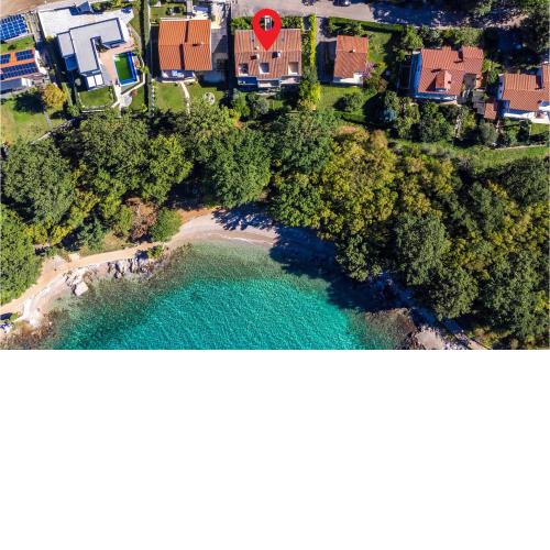 Nice Apartment In Njivice With Wifi