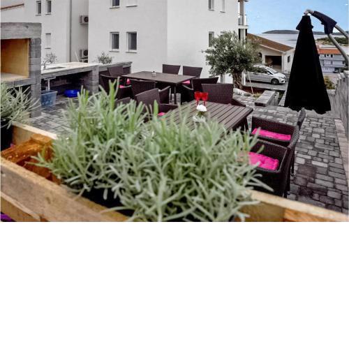 Nice Apartment In Sibenik With Kitchen