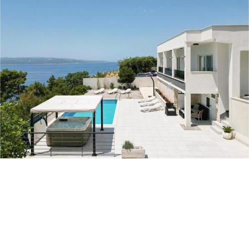 Nice Home In Makarska
