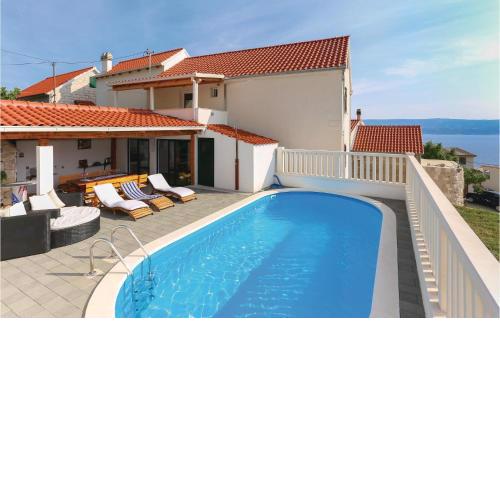 Nice Home In Omis