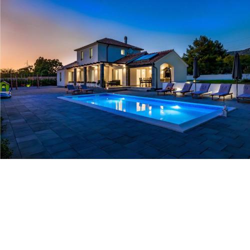 Nice Home In Sibenik With House A Panoramic View