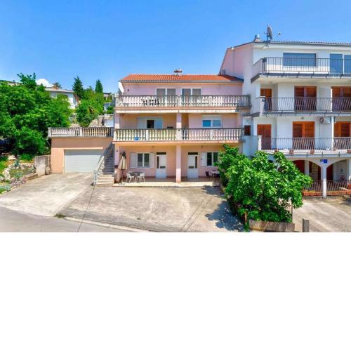 One-Bedroom Apartment Crikvenica 22