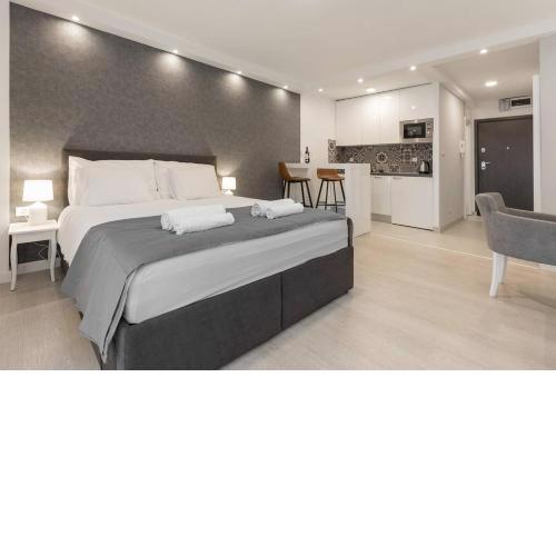 Penthouse "Sky 17" s balkonom i besplatnim parkingom