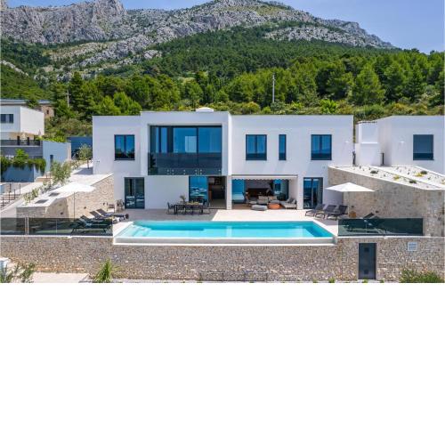 Pet Friendly Home In Omis With Sauna