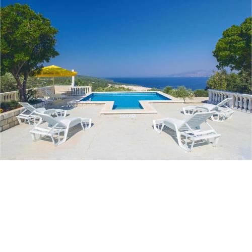 Pet Friendly Home In Pucisca With House Sea View