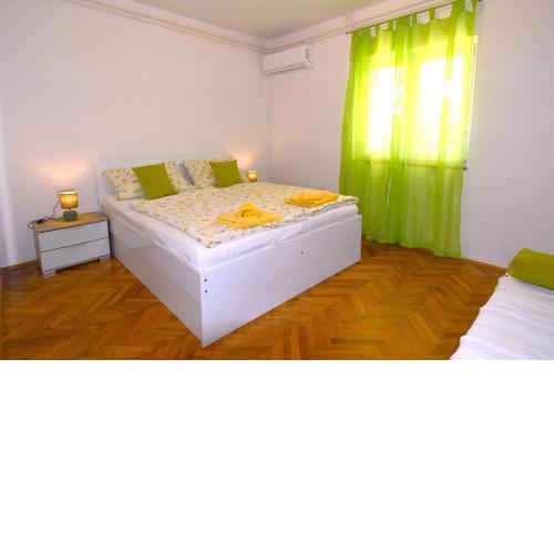 Room in Lopar with terrace, air conditioning, WiFi 3719-3