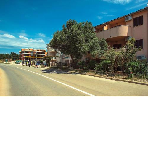 Schöne Ferienwohnung nur 100 Meter bis zum Strand in Medulin mit Klima, WLAN, Balkon