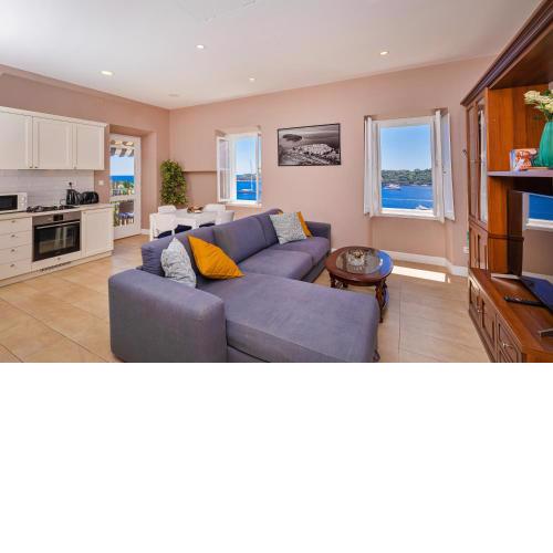 SEA PEARL APARTMENTS by DuHomes