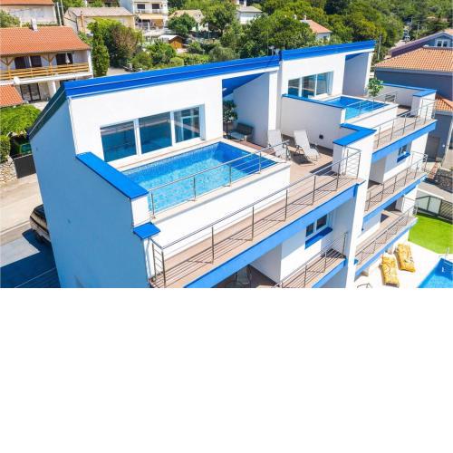 SeArenity Pool Suite - Seafront