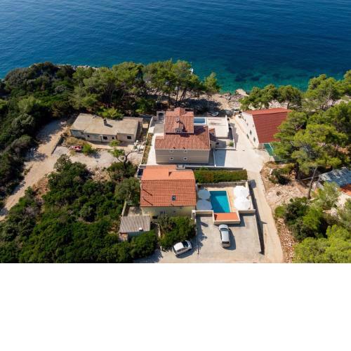 Seaside family friendly house with a swimming pool Brna - Vinacac, Korcula - 9266
