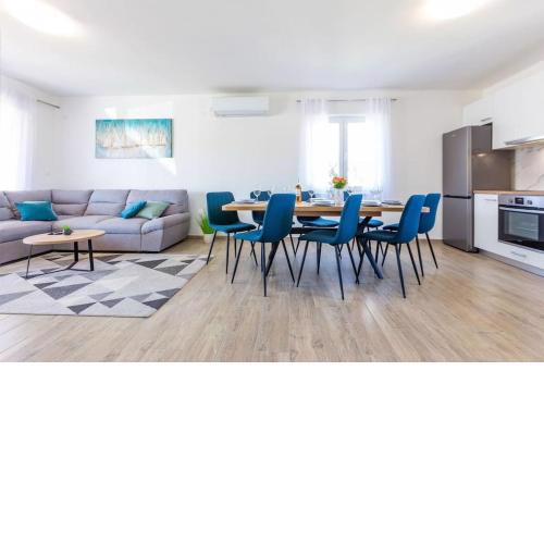 Silvija Holiday Home