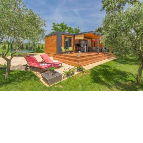 Strandhaus IVE mit Whirlpool, Schwimmbad, Kinderspielplatz und Grill in einem Olivenhain mit Strand, Pomer - Istrien