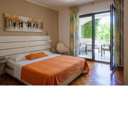 Studio and rooms Mofardin