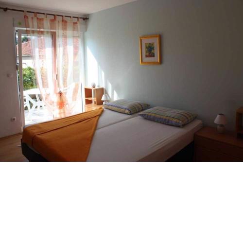 Studio apartment in Trogir with balcony, air conditioning, WiFi 4328-1