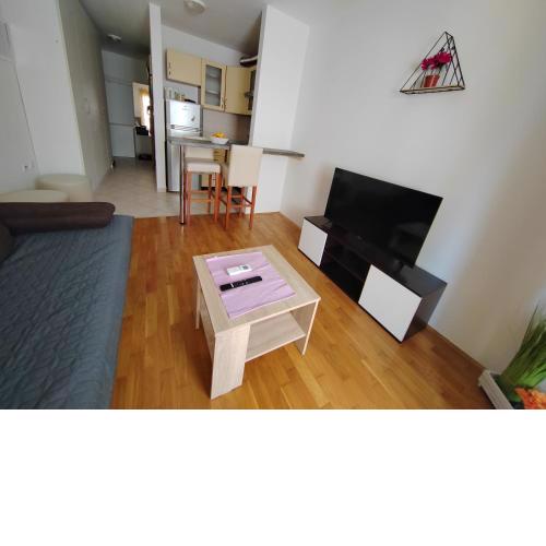 Studio Apartment Ivano-free parking - self check in