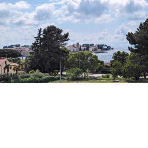 Studio Apartment Ljubica for 2 Persons 150m from the beach
