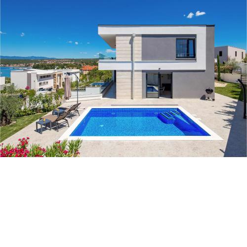 Stunning Apartment In Malinska