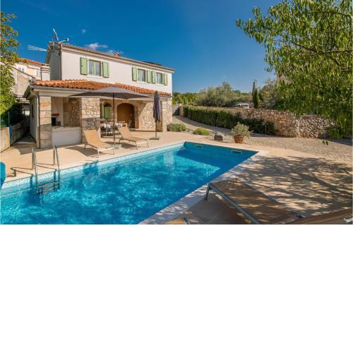 Stunning Home In Malinska