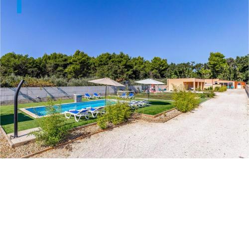 Stunning Home In Medulin
