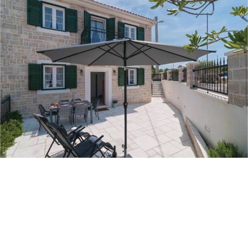 Stunning Home In Primosten With Kitchen