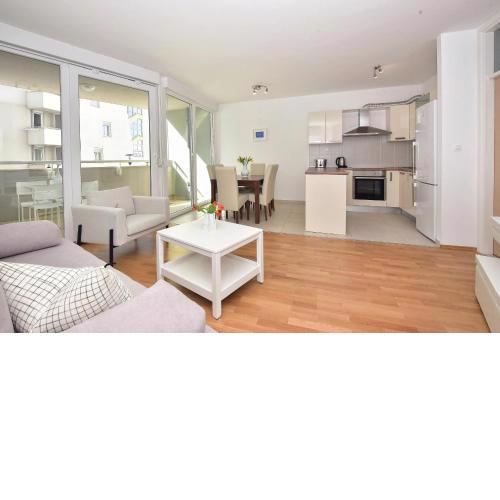 Sunshine Apartment