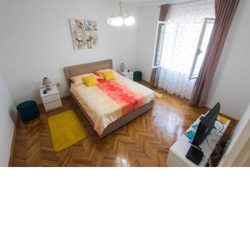 T&M Apartment with parking in the Old town