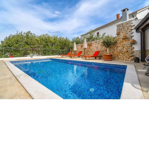 Villa Alka